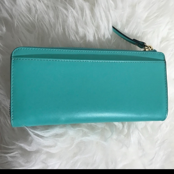 Kate Spade New York  Patent Leather Zip Around Wallet - Picture 2 of 3